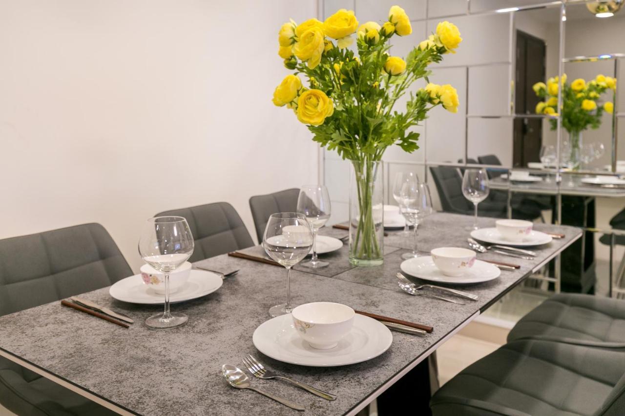 Yo'S Homes Rivergate Apartment Infinity Pool Near District 1 호치민 외부 사진