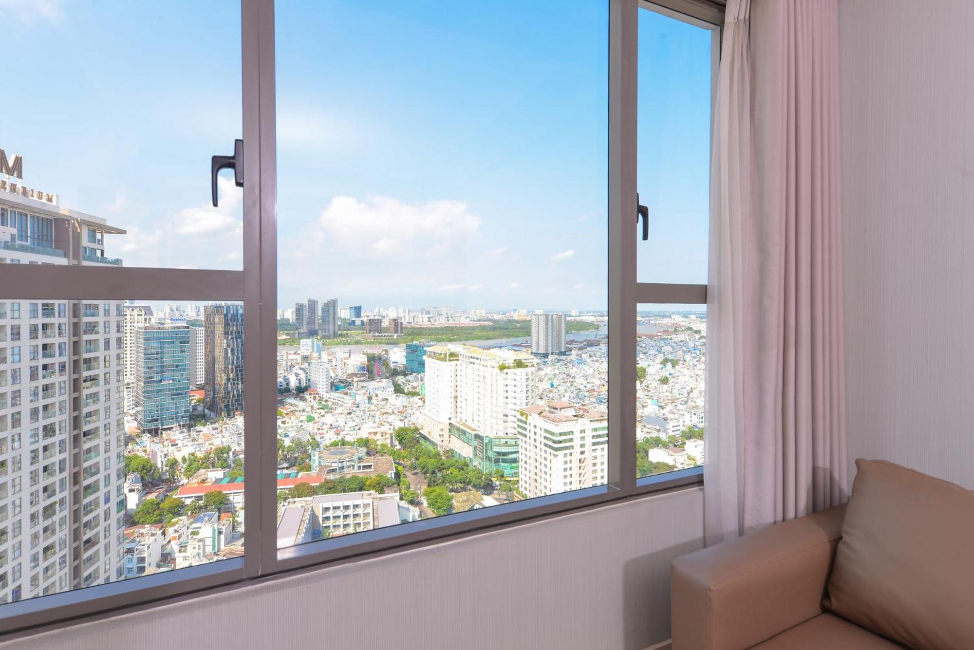 Yo'S Homes Rivergate Apartment Infinity Pool Near District 1 호치민 외부 사진